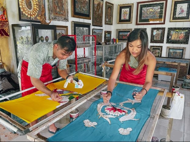 File:Batik painting 01.jpg