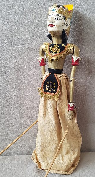File:Warsasena 01 - 658-2.jpg